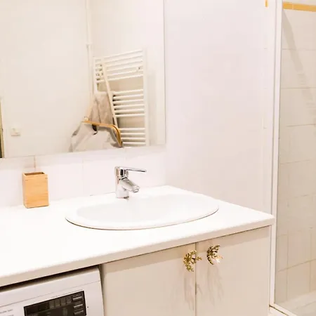 Charming Haussmannien Apt Near Monceau Park