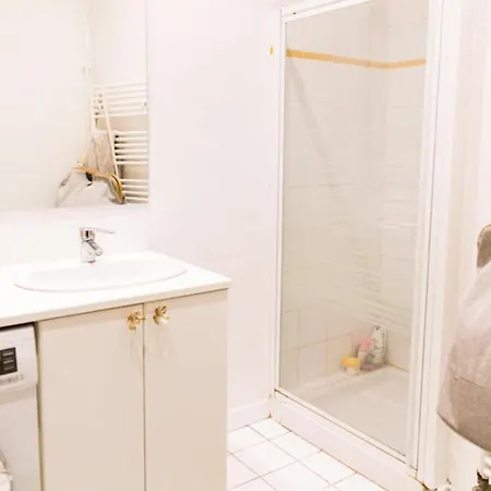 Appartamento Charming Haussmannien Apt Near Monceau Park Parigi
